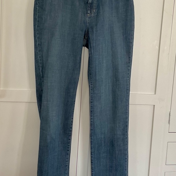 CHICOS SIZE 2.5 PLATINUM BLUE JEANS REGULAR DISTRESSED 12/14 NWT NEW - Picture 3 of 6